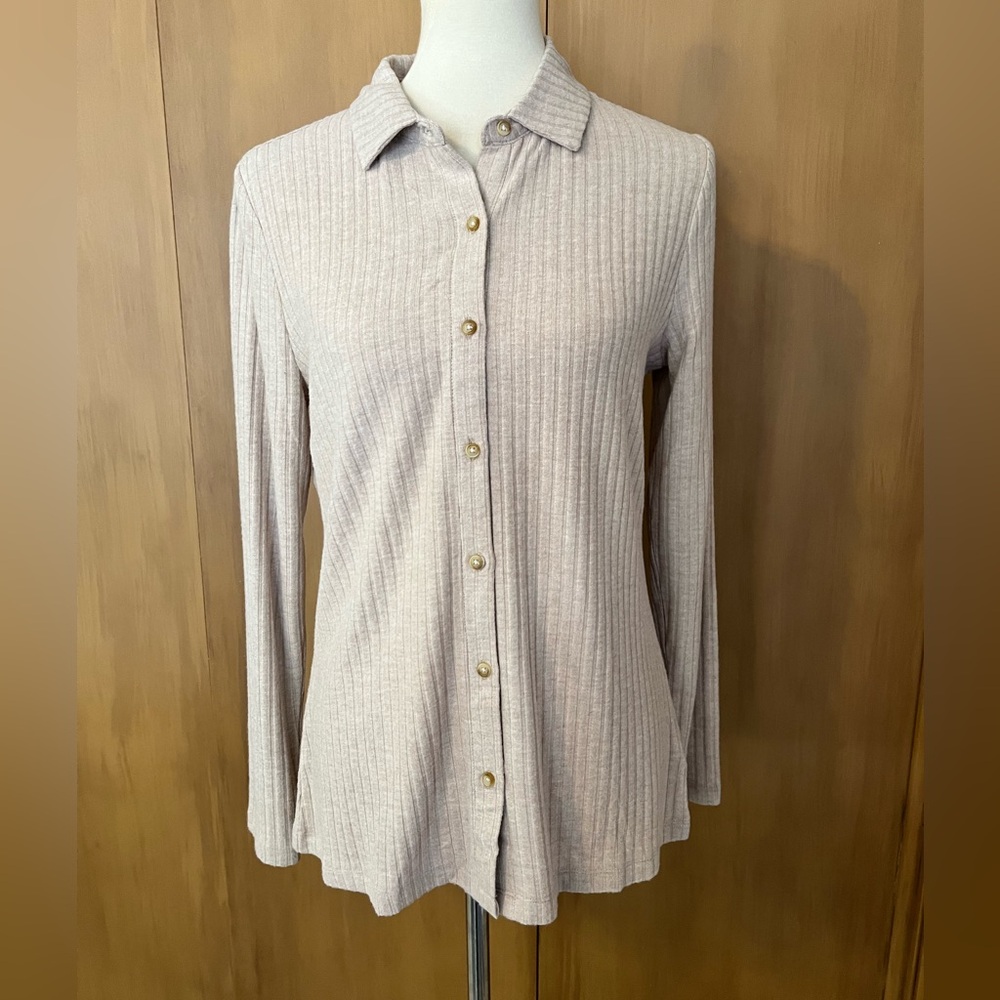 Lands’ End women’s Long Sleeve Wide Rib Button Front Polo, small, NWOT